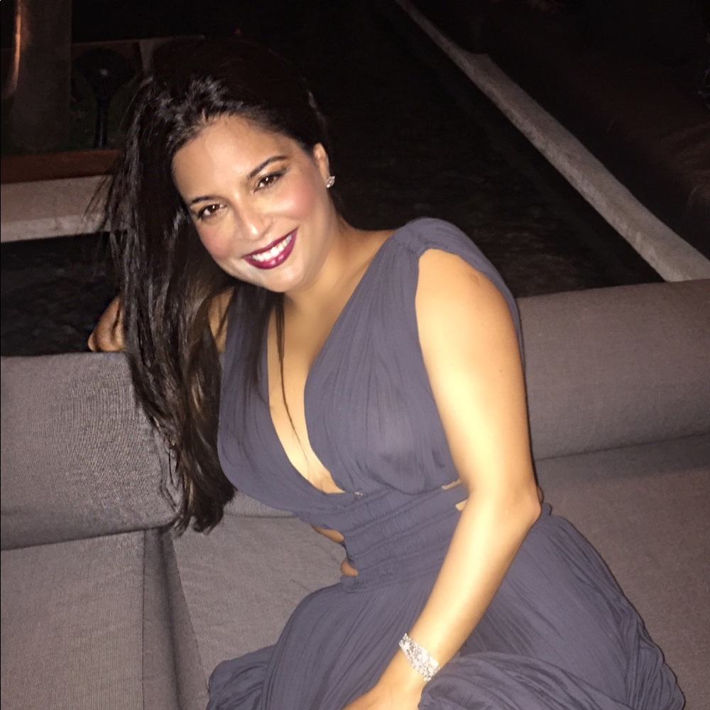 Meet your Posher, Monaz